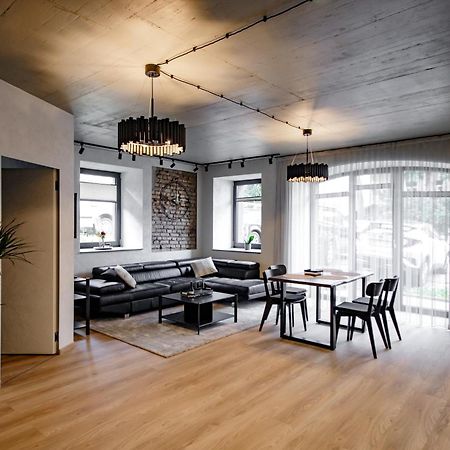 וילנה Hales Old Town Urban Apartments מראה חיצוני תמונה