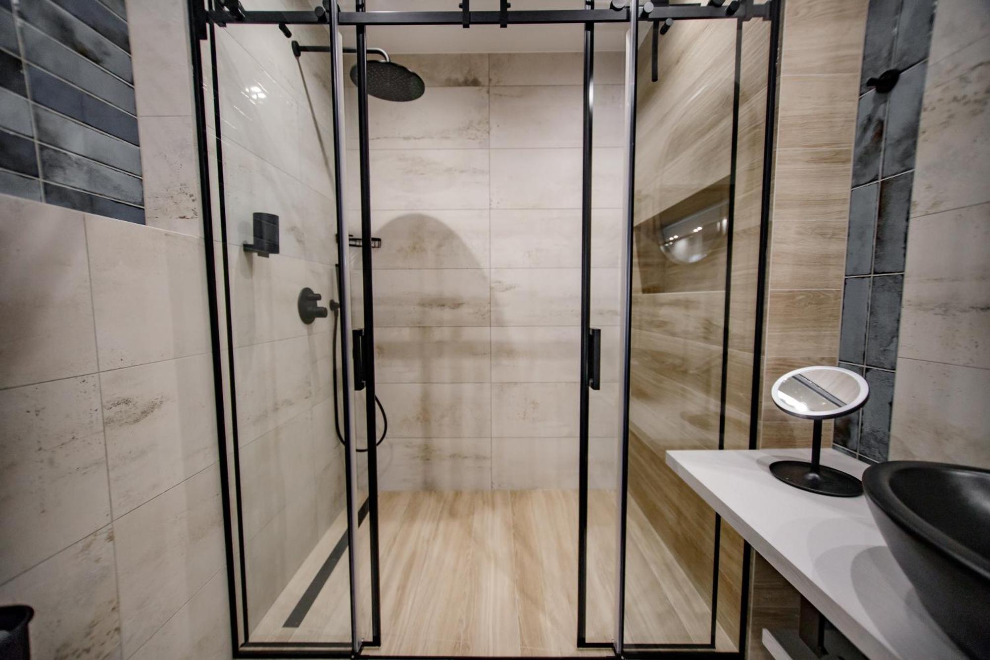 וילנה Hales Old Town Urban Apartments מראה חיצוני תמונה