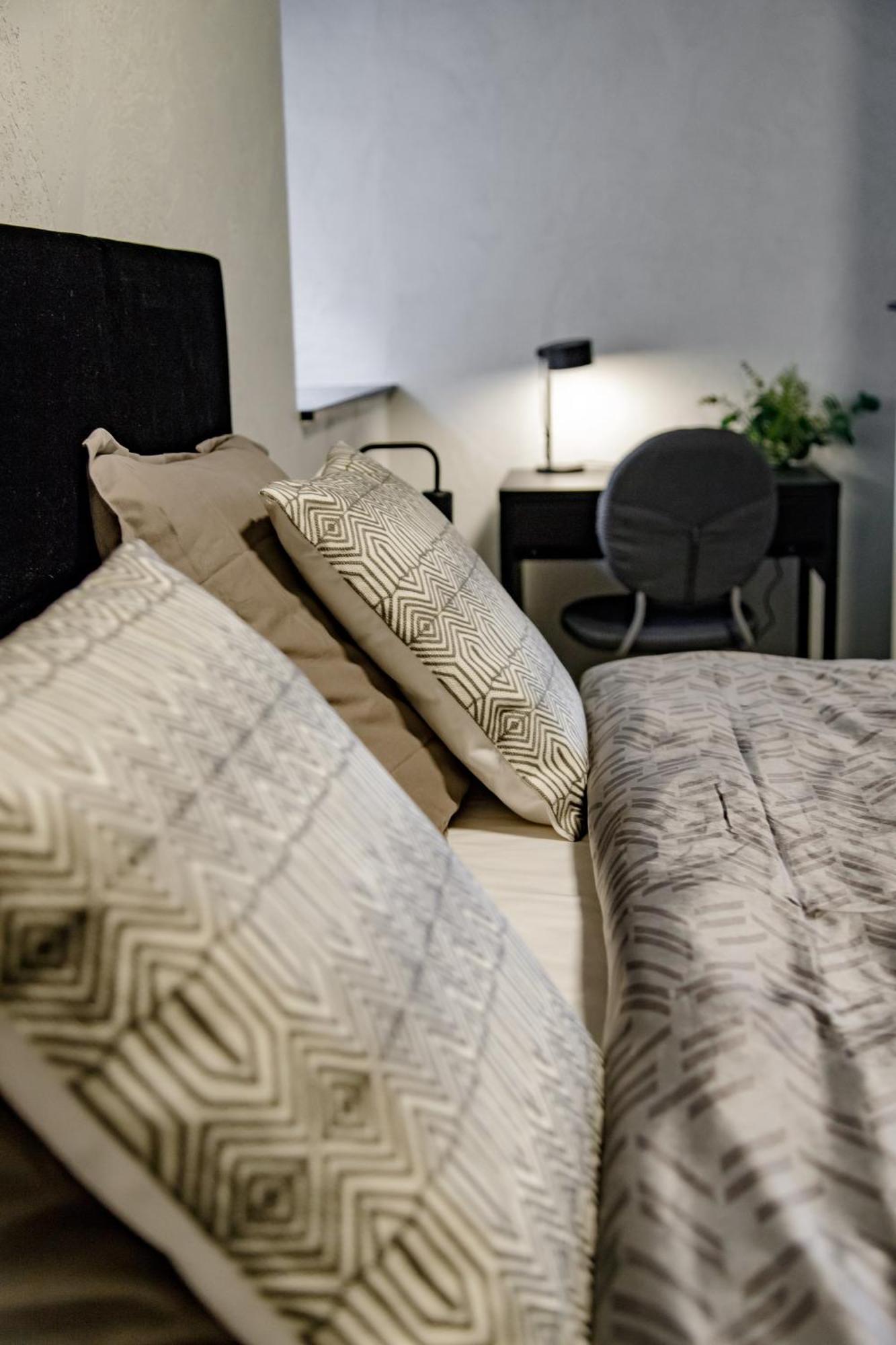 וילנה Hales Old Town Urban Apartments מראה חיצוני תמונה