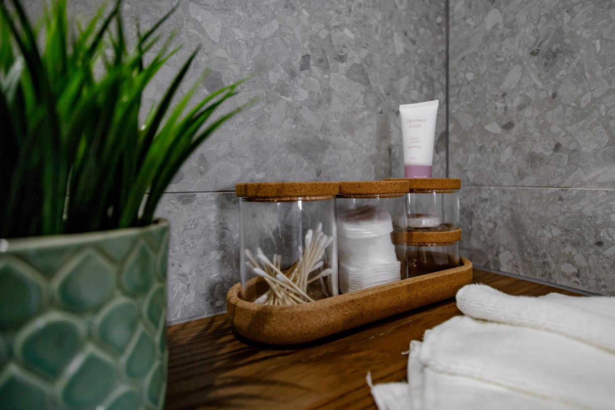 וילנה Hales Old Town Urban Apartments מראה חיצוני תמונה