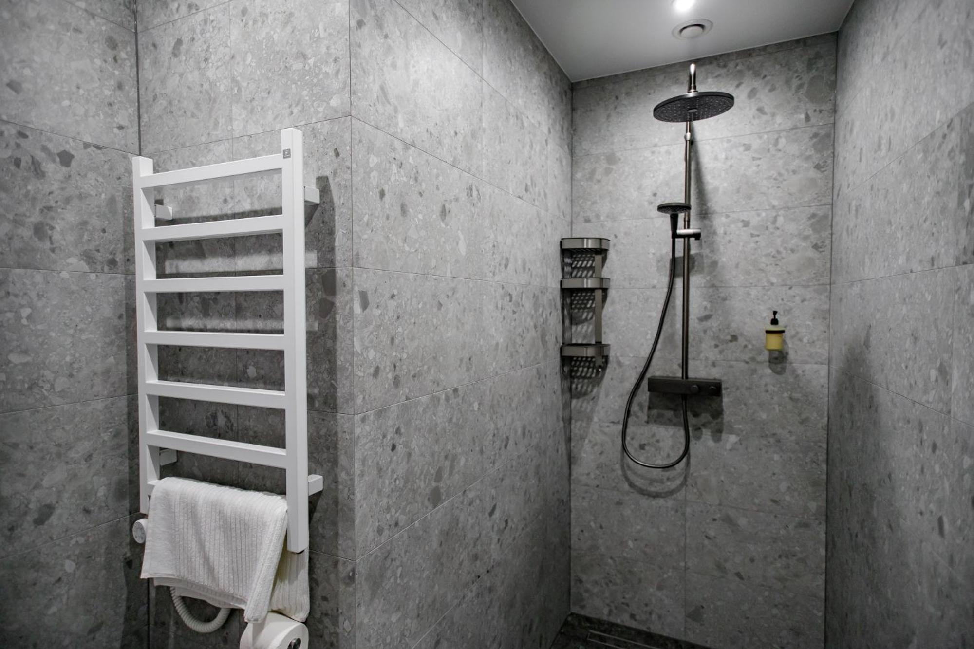 וילנה Hales Old Town Urban Apartments מראה חיצוני תמונה